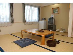 和室９．５畳
定員４名様まで。