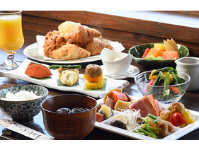 ■朝食：約50種の手作りメニューは小樽近郊の食材を使っています。