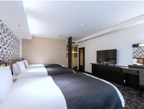 ■トリプルルーム
◆38.34㎡～◆大型液晶テレビ設置◆Wi-Fi・有線LAN接続無料◆温水洗浄便座