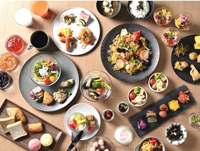 【約70品目の朝食ビュッフェ】