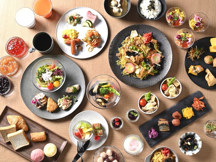 【約70品目の朝食ビュッフェ】