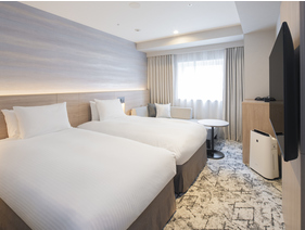 【2025年5月改装】スーペリアツイン／23㎡の洋室ツインベッドルームです。