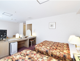 デラックスツイン(36㎡)│広めのツインでのんびりとお寛ぎください