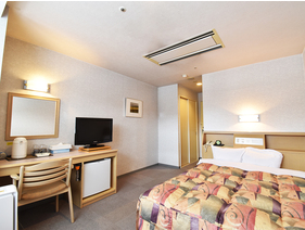 スタンダードダブル（17㎡）│清潔感のあるシンプルな客室です