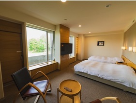 1階と2階に位置するスーペリアツインは、 40平米の広々としたお部屋です。