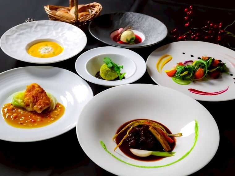 2025年12～2月冬＜ラ・セゾン＞野菜のポタージュ、旬魚のムニエル、道産牛頬肉のブッフ・ブルギニョンなど 