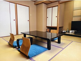 本館　和室（8畳）