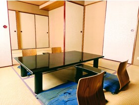 本館　和室（6×4.5畳）