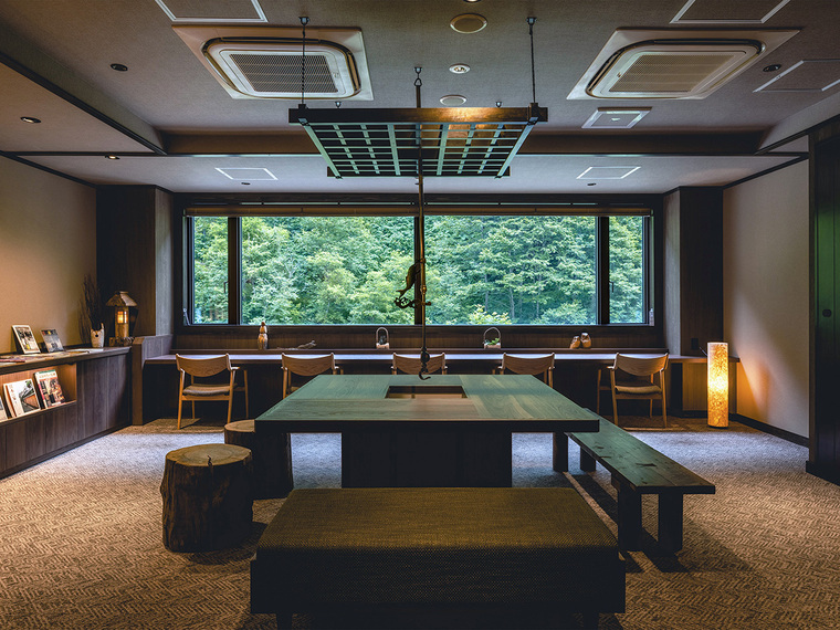 2025年NEW【ラウンジ-愉坐】フリードリンクも楽しめる「宿泊者同士」の交流も生まれる、憩いの空間