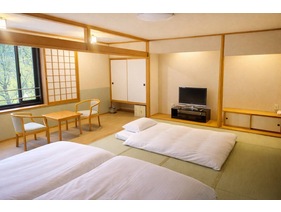 【禁煙】和室ツインルーム(ベッド2台＋お布団1組)