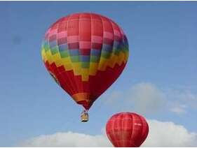 広大な北の大地を熱気球に乗って見下ろす