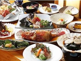 夕食一例。近海で獲れた新鮮な海の幸づくし！北海道を味わおう！