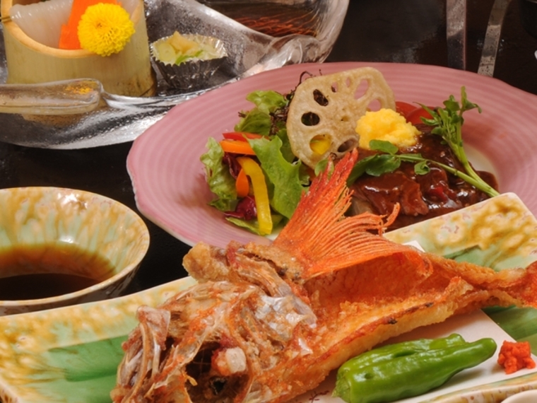 料理一例
手前:きんき唐揚げ、中央:牛ヒレステーキ、奥:烏賊素麺