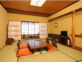 東館(本館) 和室10畳+広縁