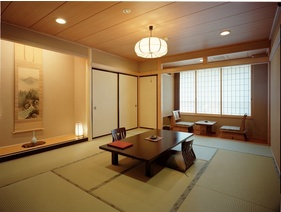西館(新館) 和室10畳+広縁