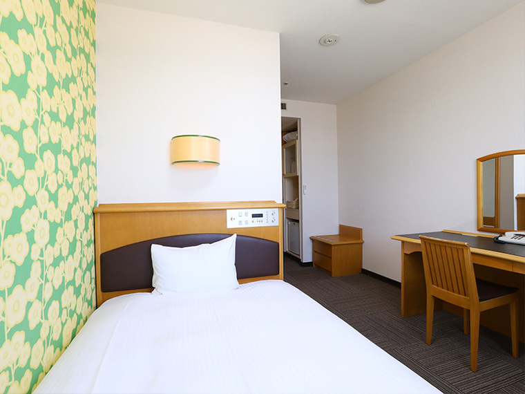 シングルルーム/18㎡/120㎝幅ベッド1台/1名迄