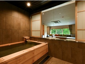 【温泉付 プレミアツインB 60平米】ひのきの薫りに包まれる、広々とした掛け流しの客室温泉(加水あり)