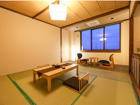 【リニューアル和室8畳】伝統の和の心に、スタイリッシュなデザインを纏った客室