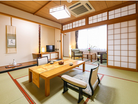 【和洋室】日本独自の美意識と洋風の快適さを兼ね備えた上級客室
