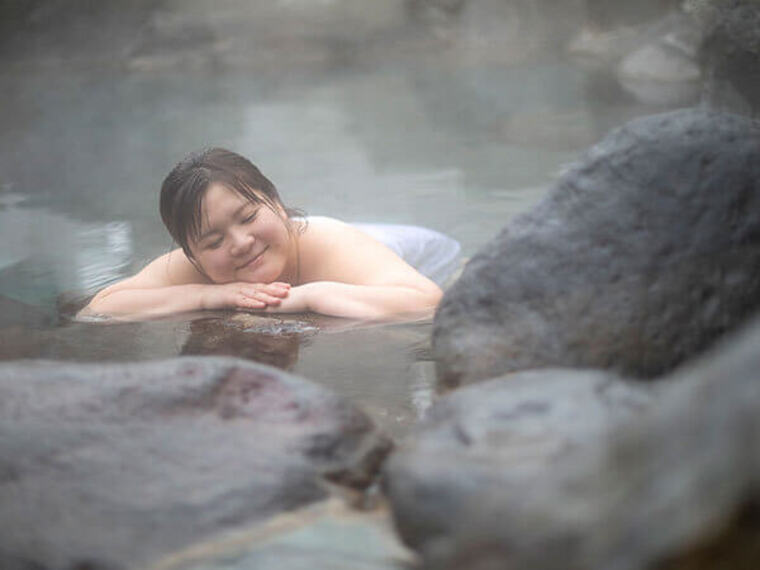 北湯沢温泉郷　湯元　ホロホロ山荘