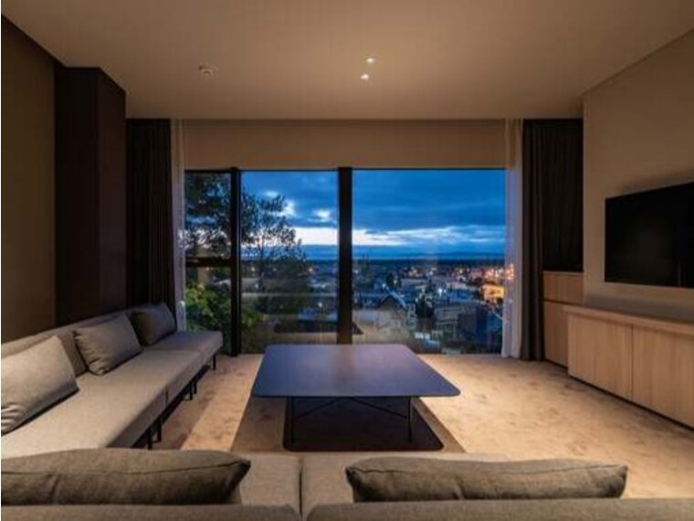 KITAHIROSHIMA NEVER END LEO