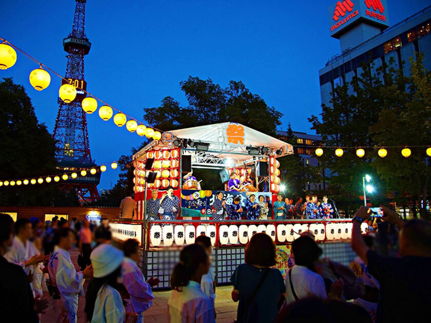 子どもから大人まで楽しめる北海盆踊り。北海道の短い夏の終わりを、みんなで踊って満喫しよう