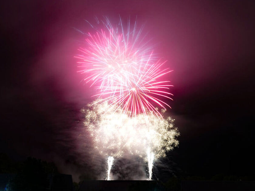 様々な花火が打ちあがります!
