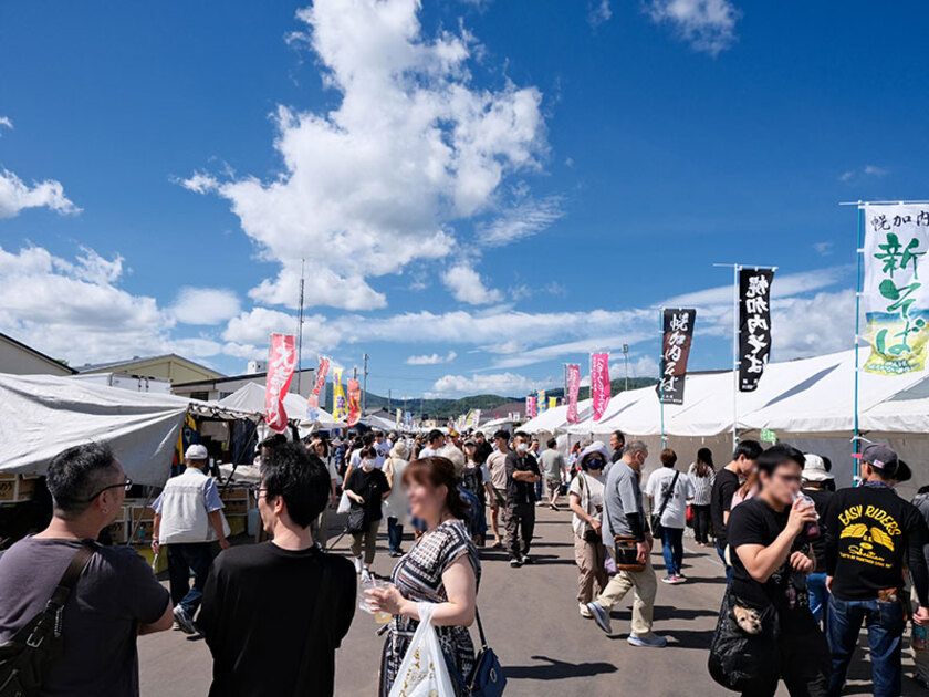 そば食べ歩き会場の風景