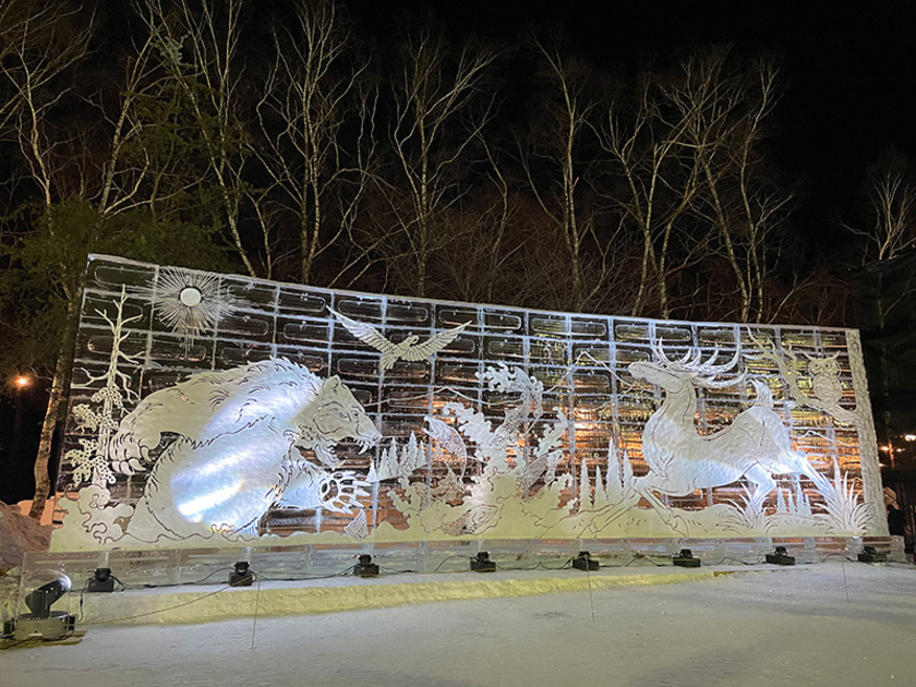 会場には氷像作品や氷のレリーフなども（60周年記念事業　氷の大氷像）
