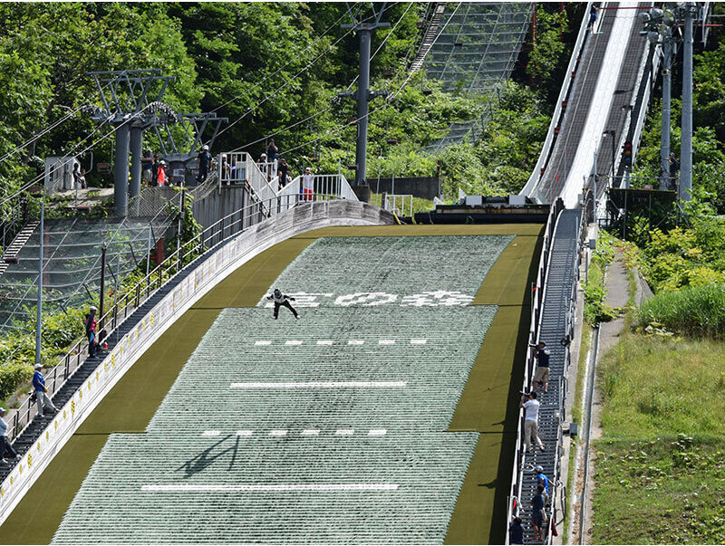 「宮の森ジャンプ競技場」は、札幌オリンピック冬季大会に向けて新設されたスキージャンプ競技場