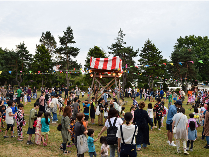 参加したお子様にはプレゼントがもらえる、こども盆踊りも開催