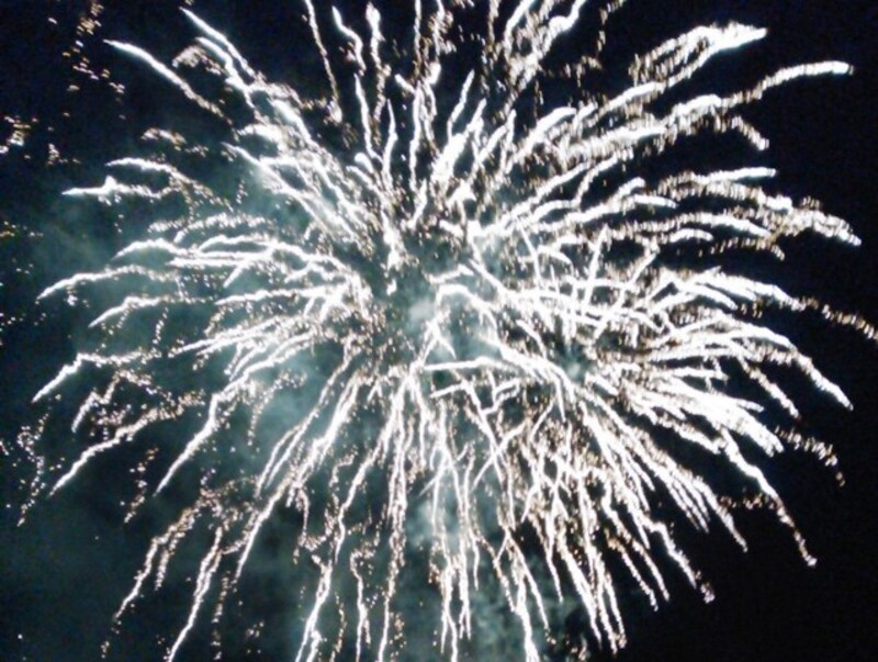 夜空に花火も打ち上げられます