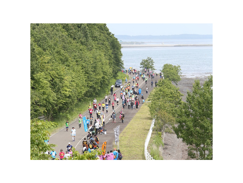 サロマ湖100kmウルトラマラソン（以下写真は第29回のものです）