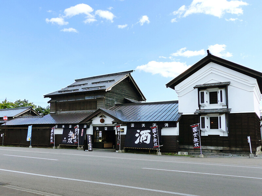 1909年築の当時の製造工場。現在は、直売店と資料館になっている