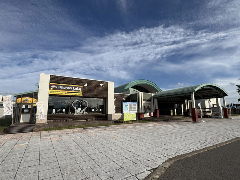 農産物直売所や地元滝川の食材を堪能できるレストランなどがある滝川の道の駅