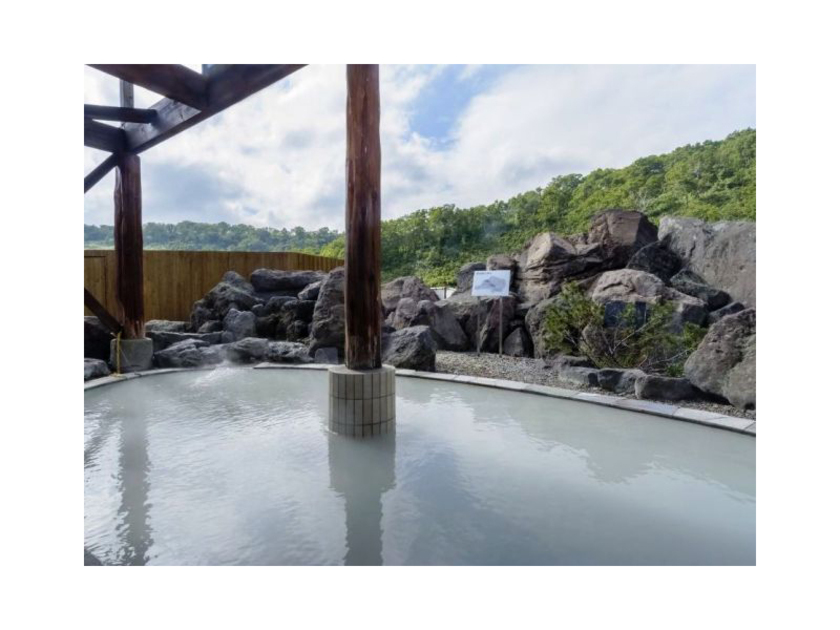 2015年9月に日帰り専門温泉としてリニューアルオープン。冬期も営業しており、ニセコの雪景色を見ながら温泉が満喫できます