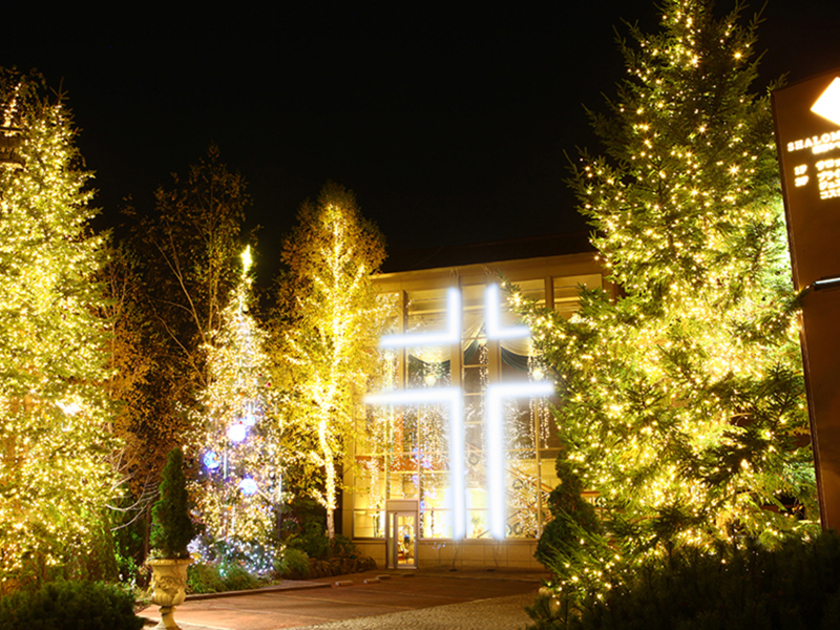 約41500球ものイルミネーションがきらめく藻岩シャローム教会