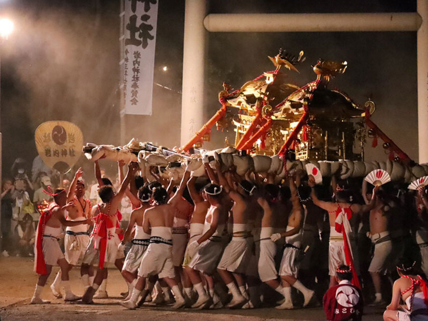 見どころは還御祭の神輿練り歩き