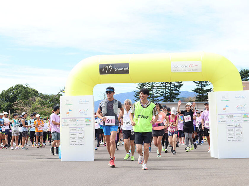 「マラニック」とはマラソンとピクニックを合わせた造語。決められたコースを、景色を楽しみながら走ったり歩いたり、各々のペースで楽しめます！