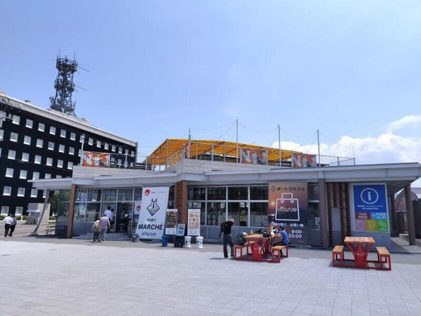 2024年3月新設のおしゃれな建物、駐車場も広くトイレも使いやすい小樽の観光拠点です