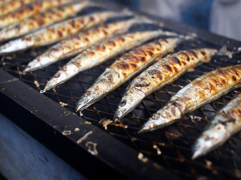 焼きさんまは無料配布のほか、販売もあります