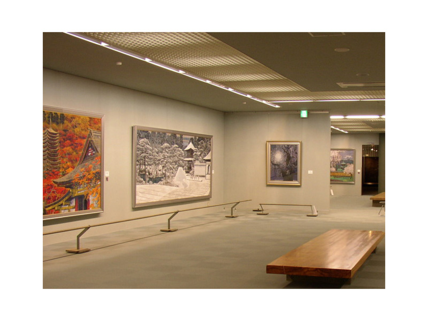 北海道の風景、中国の風景、初期の作品、桜のある風景など、部屋ごとにテーマがある展示室は7室（写真の展示室は第3展示室）