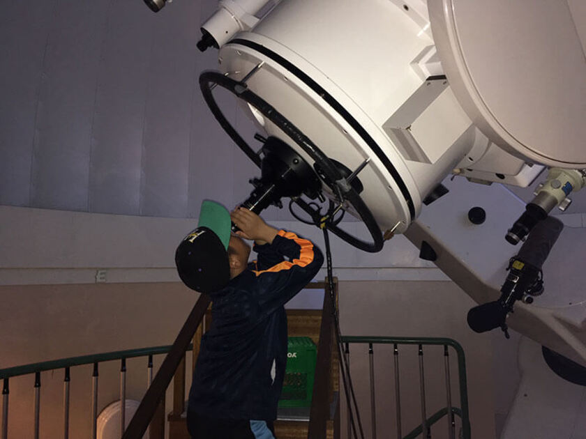 65cm天体望遠鏡による星空観察を楽しめます