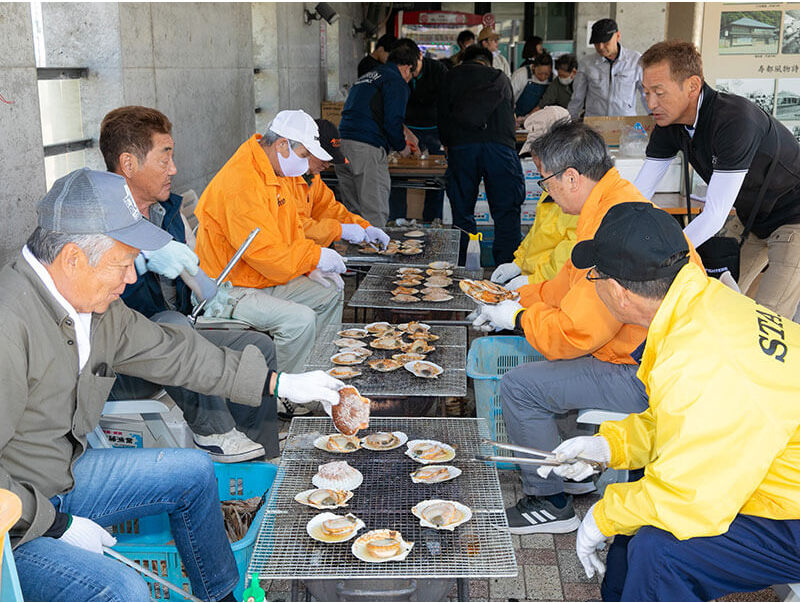 海鮮屋台があり賑わいます！