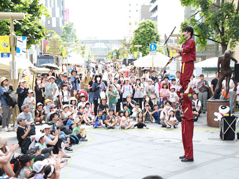 全国から選りすぐりのパフォーマーが買物公園にやってきます